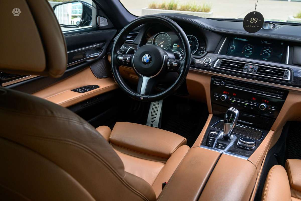 BMW 730, 3.0 l., Седан