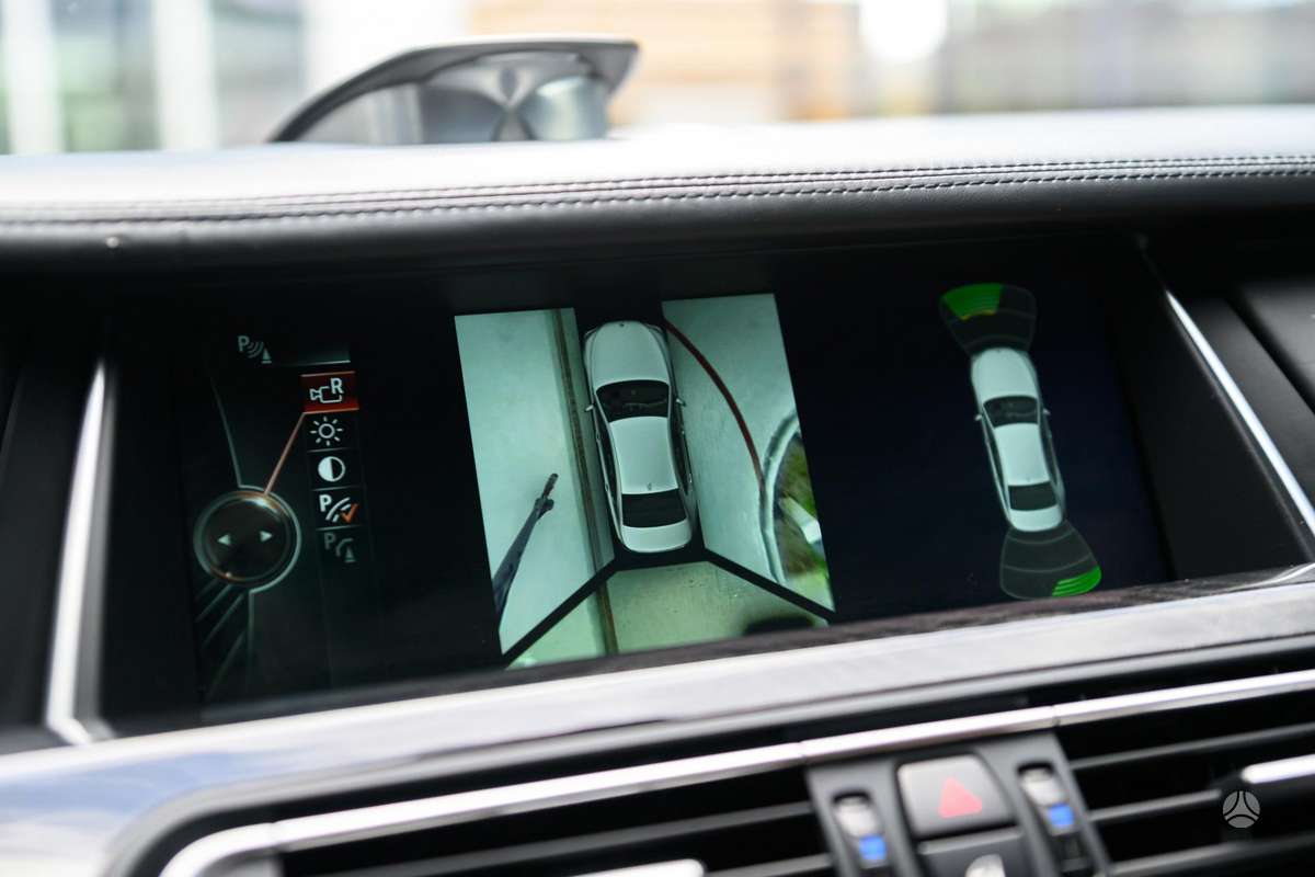 BMW 730, 3.0 l., Седан
