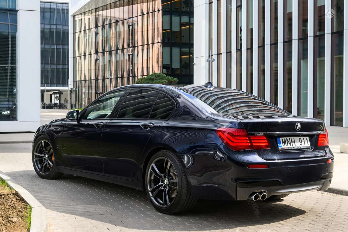 BMW 730, 3.0 l., Седан