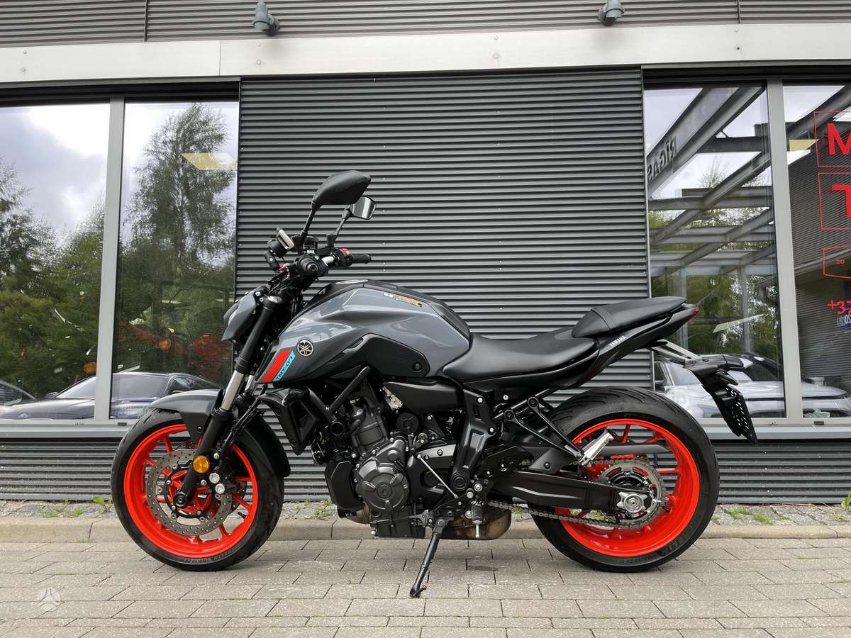 Yamaha MT 07 700cc, street / classic