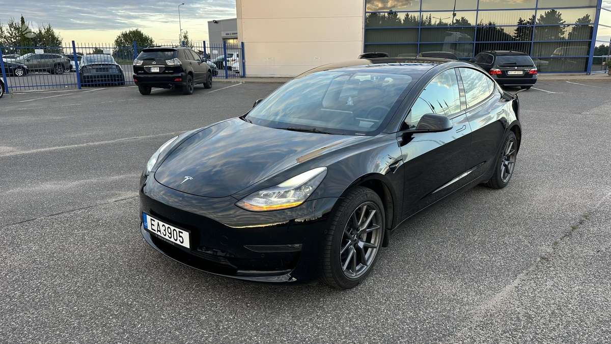 Tesla Model 3, 82 кВт·ч, Седан