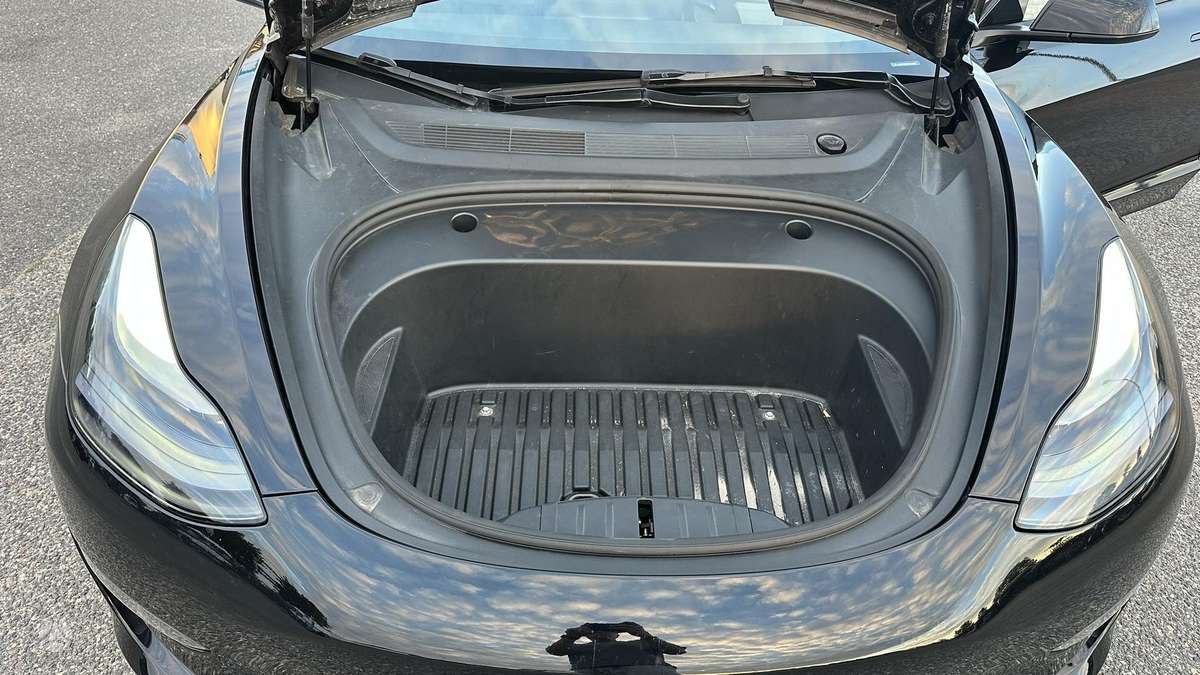 Tesla Model 3, 82 кВт·ч, Седан
