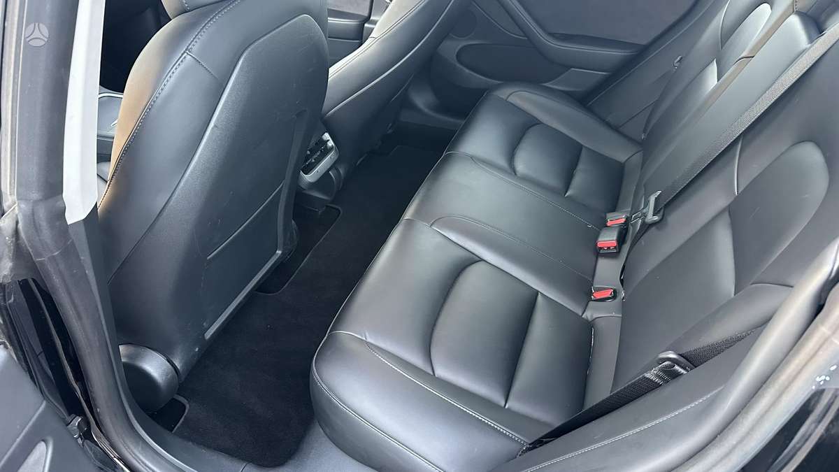 Tesla Model 3, 82 кВт·ч, Седан