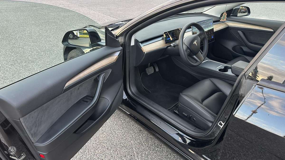 Tesla Model 3, 82 кВт·ч, Седан