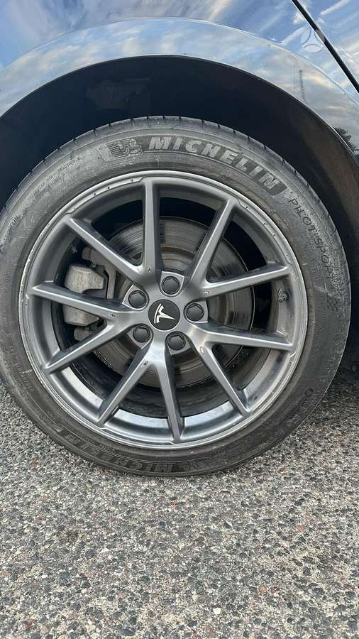 Tesla Model 3, 82 кВт·ч, Седан