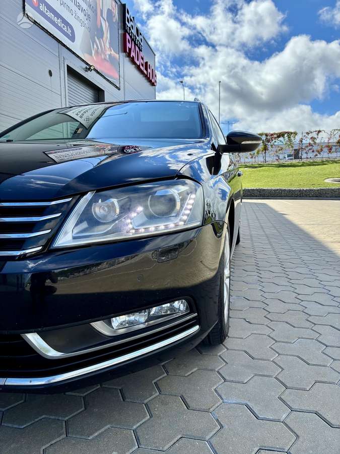 Volkswagen Passat - 8