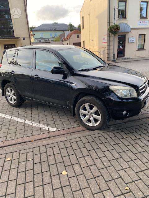 Toyota RAV4 - 4