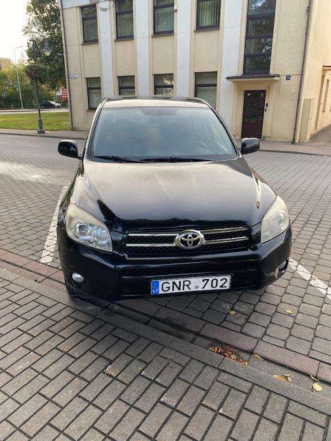 Toyota RAV4 - 6