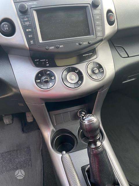 Toyota RAV4 - 7