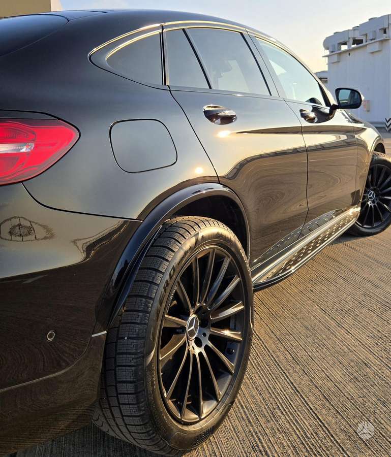 Mercedes-Benz GLC Coupe 350 - 9