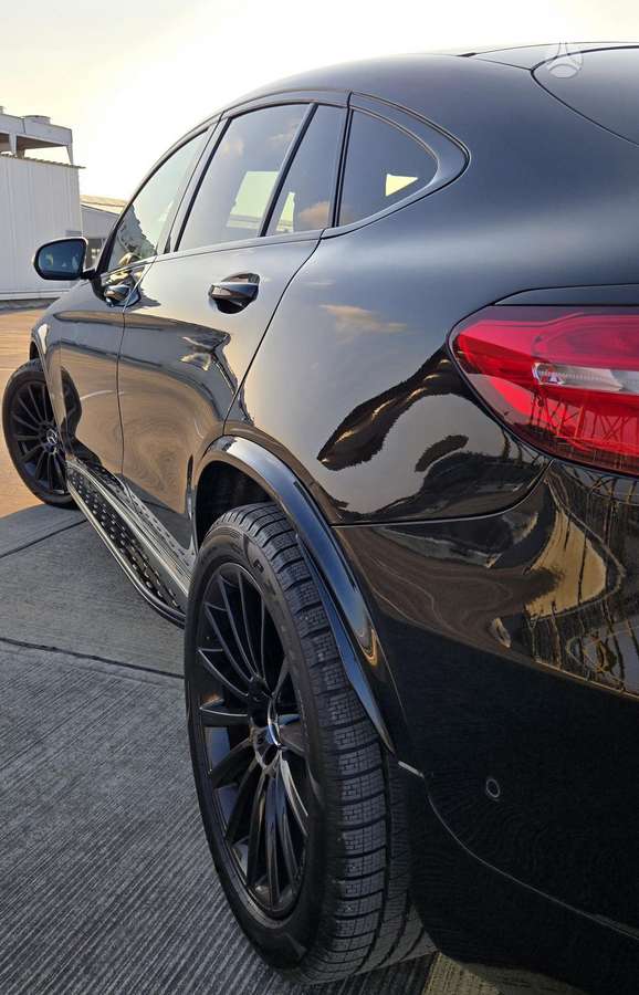Mercedes-Benz GLC Coupe 350 - 11