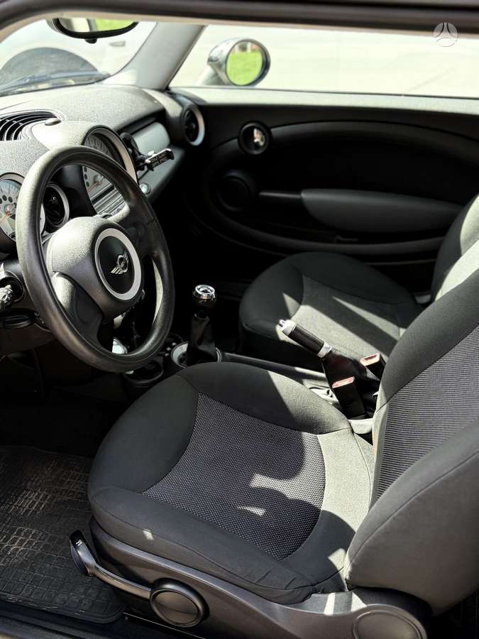 Mini Cooper, 1.6 l., Хэтчбек