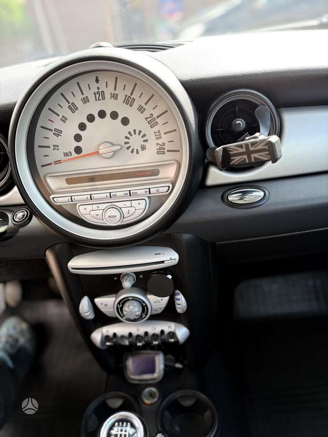 Mini Cooper, 1.6 l., Хэтчбек