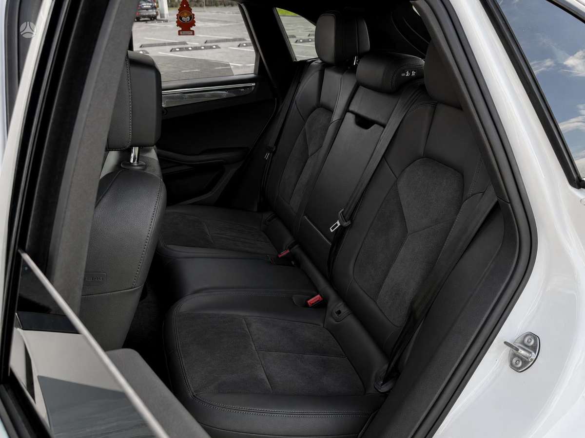 Porsche Macan, 2.0 l., off-road / crossover