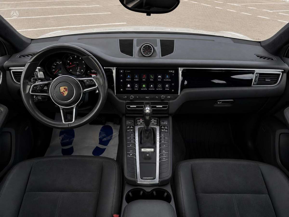 Porsche Macan, 2.0 l., off-road / crossover