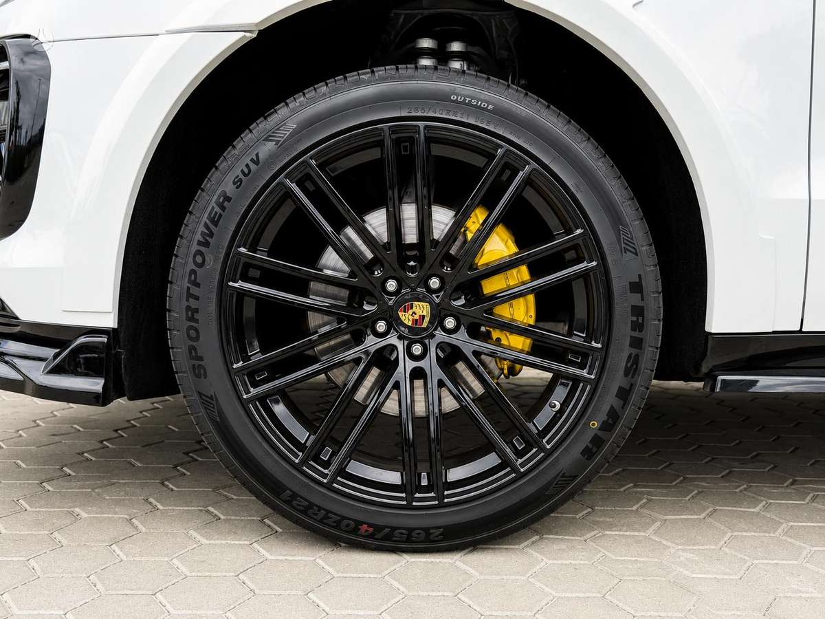 Porsche Macan, 2.0 l., off-road / crossover