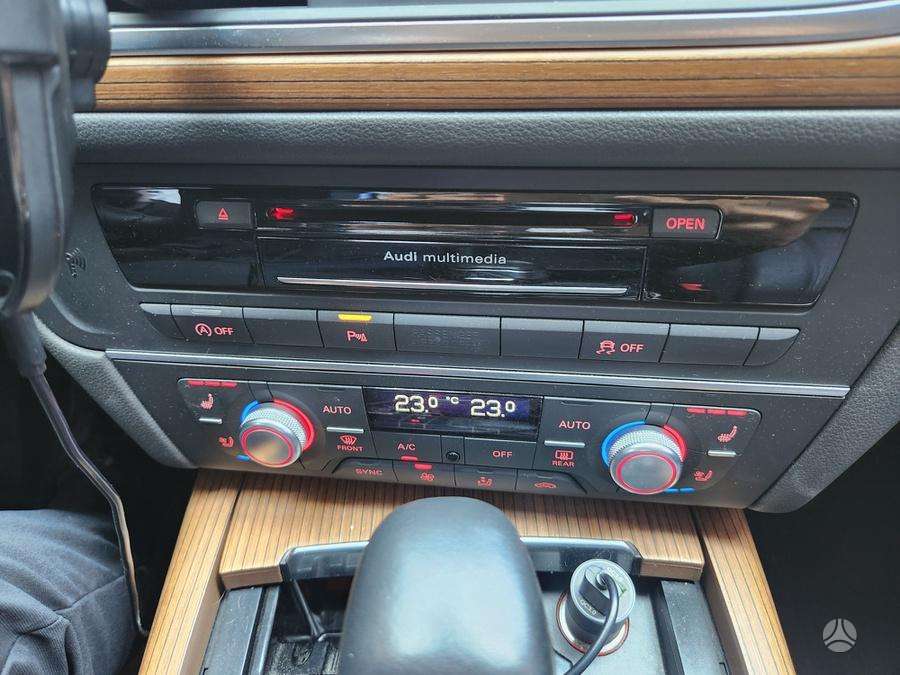 Audi A6, 3.0 l., Седан