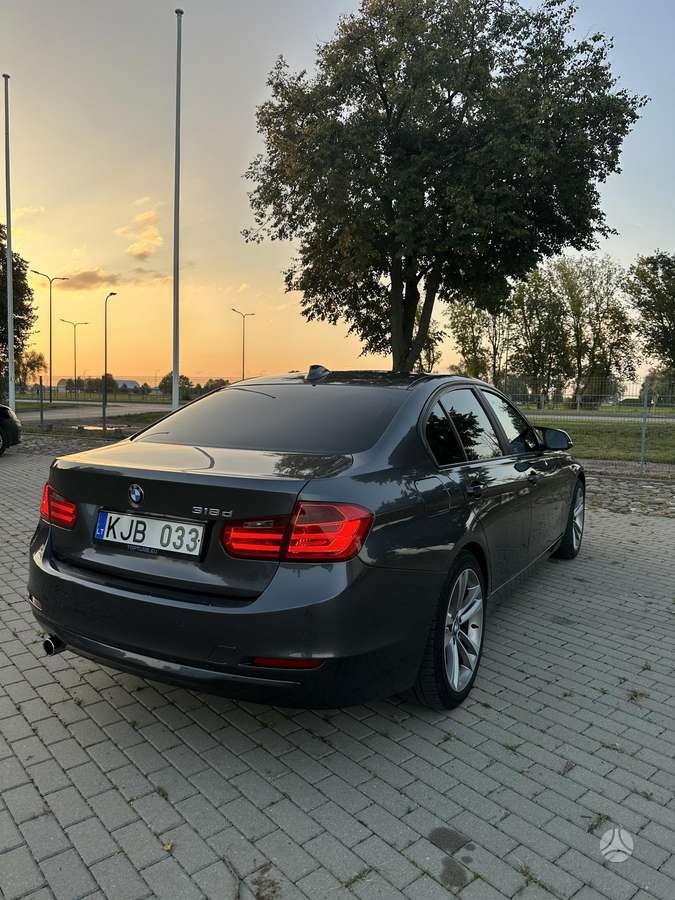 BMW 318, 2.0 l., Седан