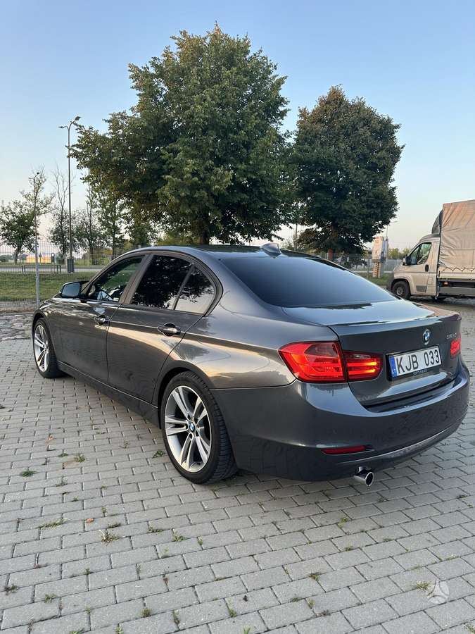 BMW 318, 2.0 l., Седан