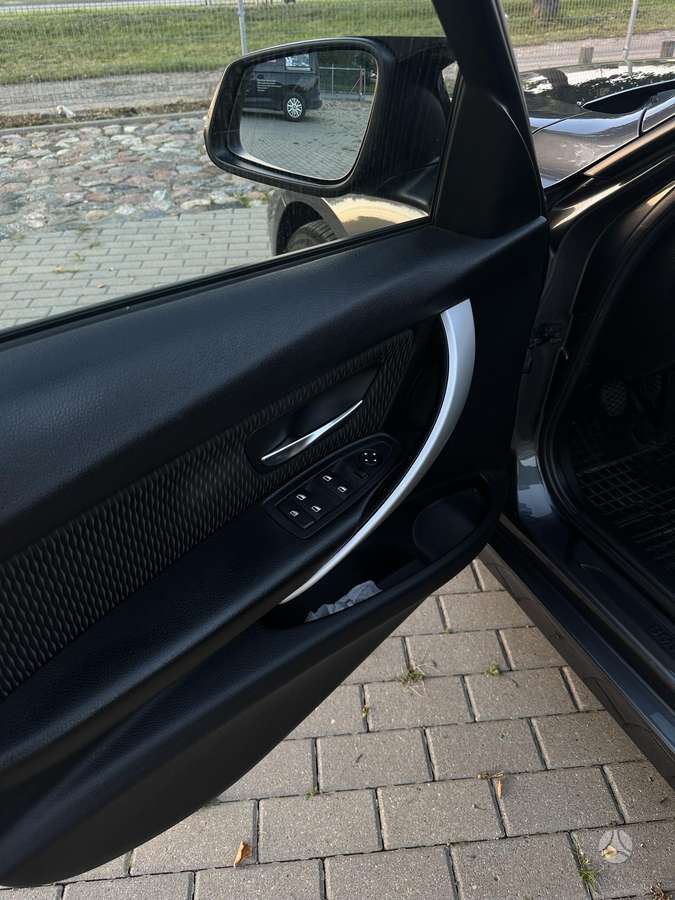 BMW 318, 2.0 l., Седан