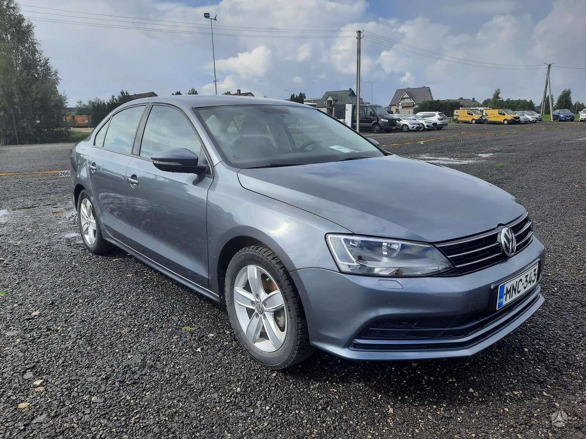 Volkswagen Jetta - 3