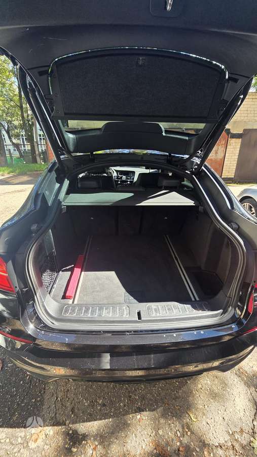 BMW X4, 2.0 l., Седан