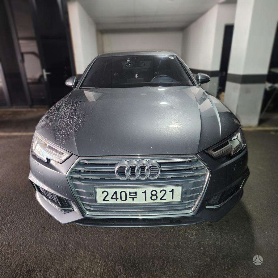 Audi A4, 2.0 l., Седан
