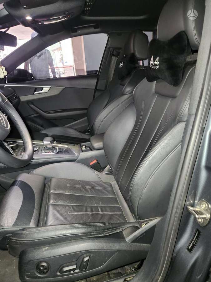 Audi A4, 2.0 l., Седан