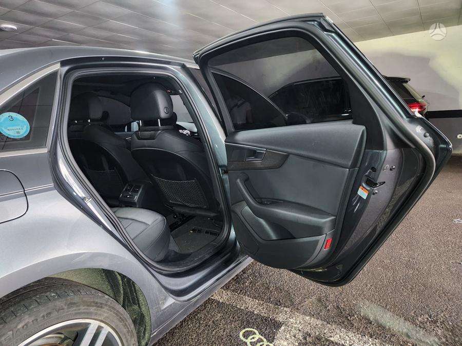 Audi A4, 2.0 l., Седан