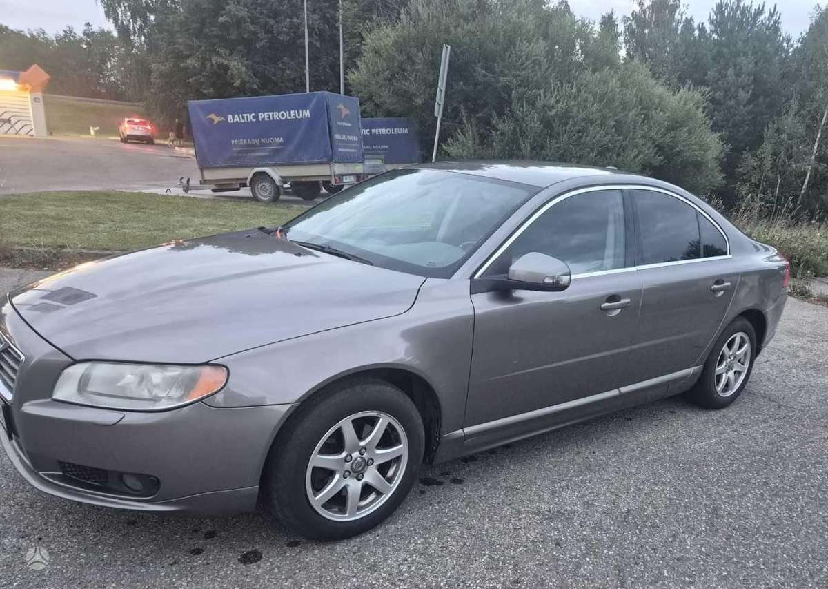 Volvo S80, 2.4 l., Седан