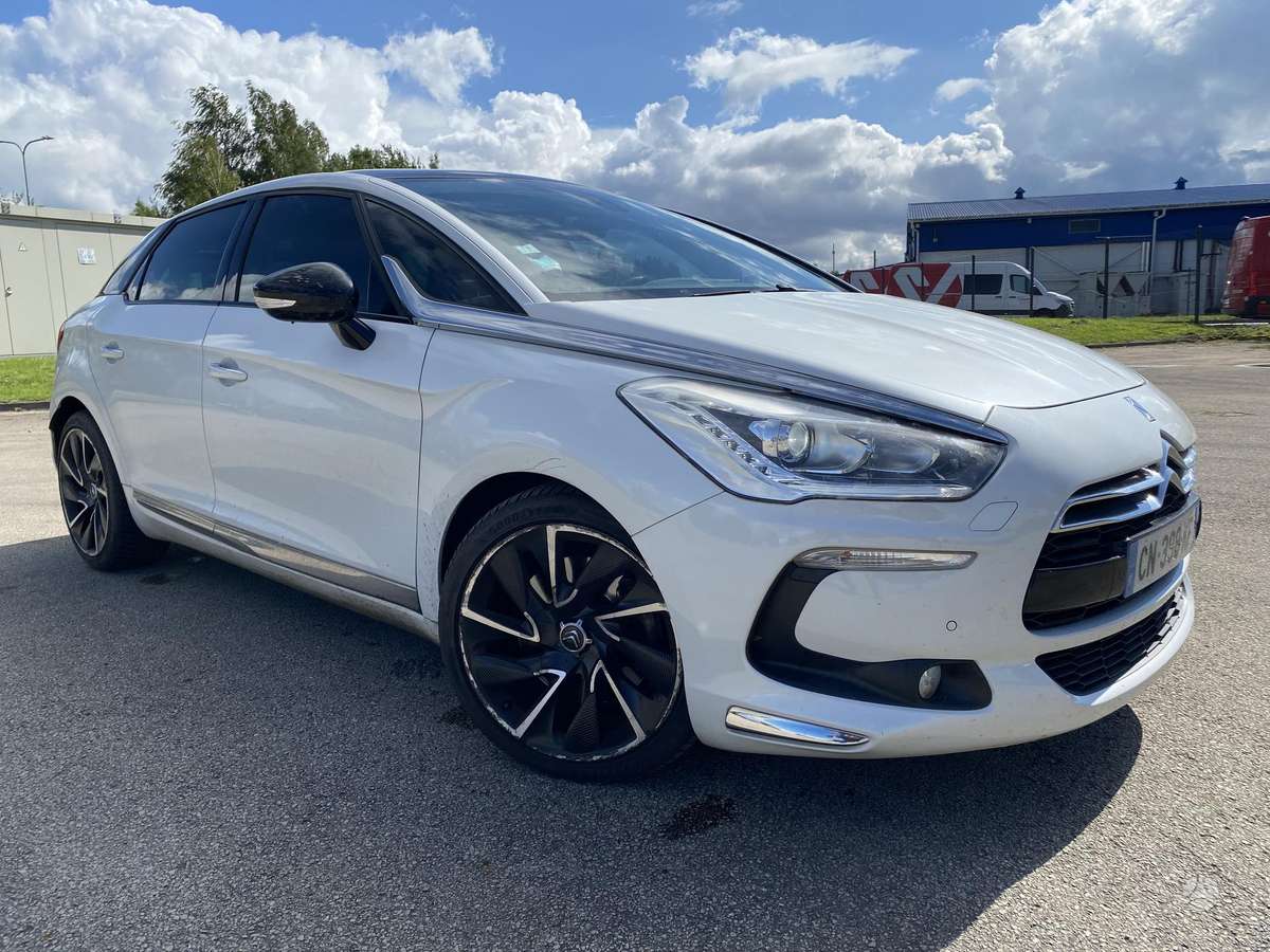Citroen DS5, 2.0 l., Хэтчбек