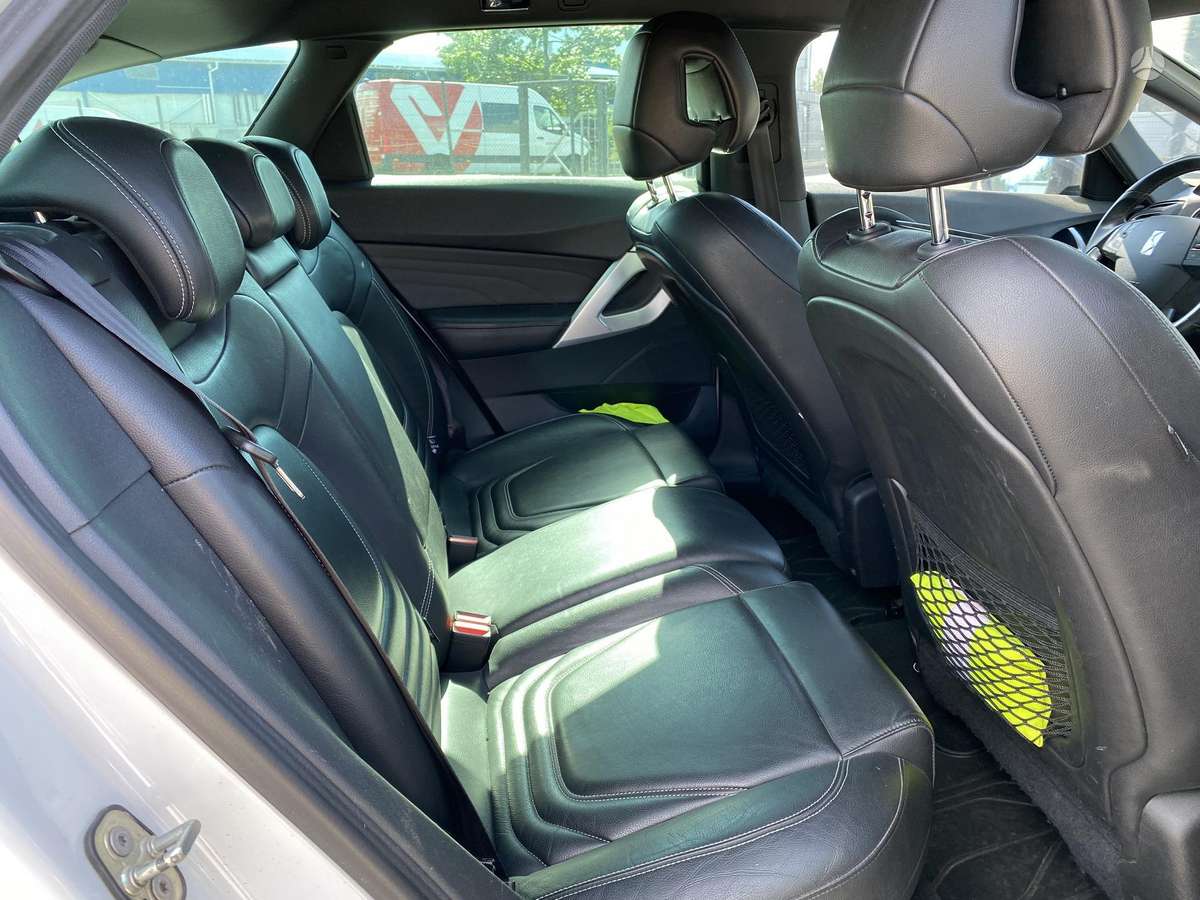 Citroen DS5, 2.0 l., Хэтчбек