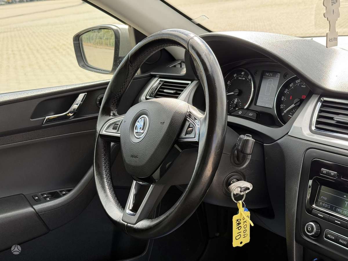 Skoda Rapid, 1.2 l., Хэтчбек
