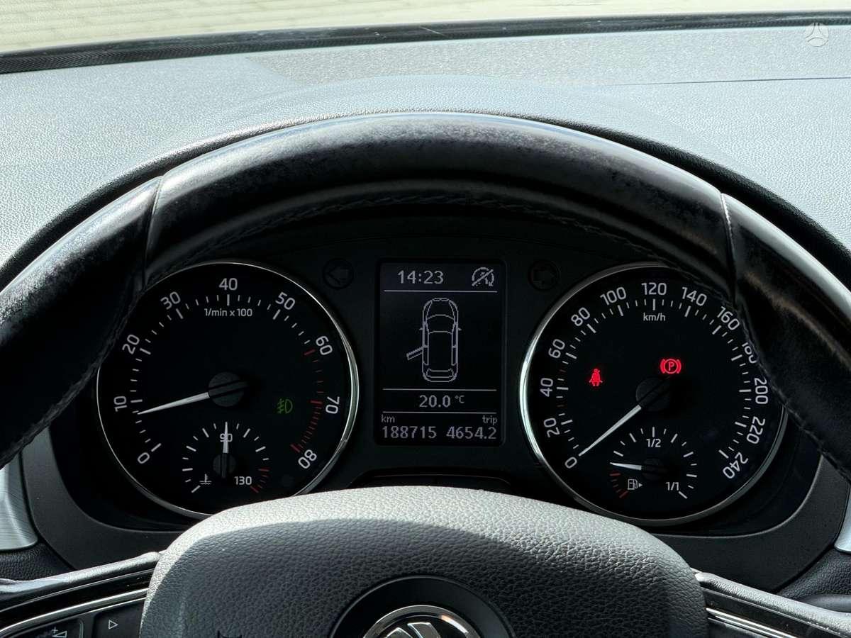 Skoda Rapid, 1.2 l., Хэтчбек
