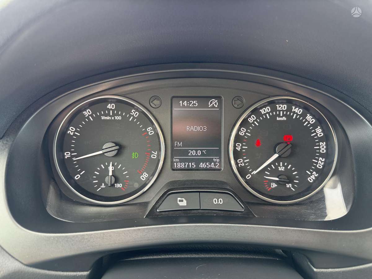 Skoda Rapid, 1.2 l., Хэтчбек