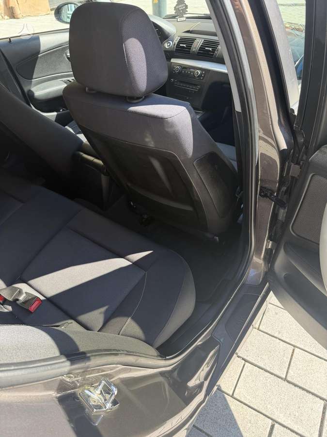 BMW 120, 2.0 l., hatchback