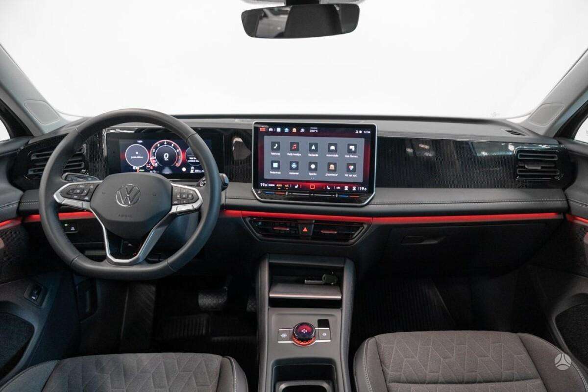 Volkswagen Tiguan - 8
