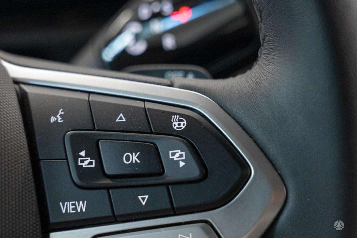 Volkswagen Tiguan - 10