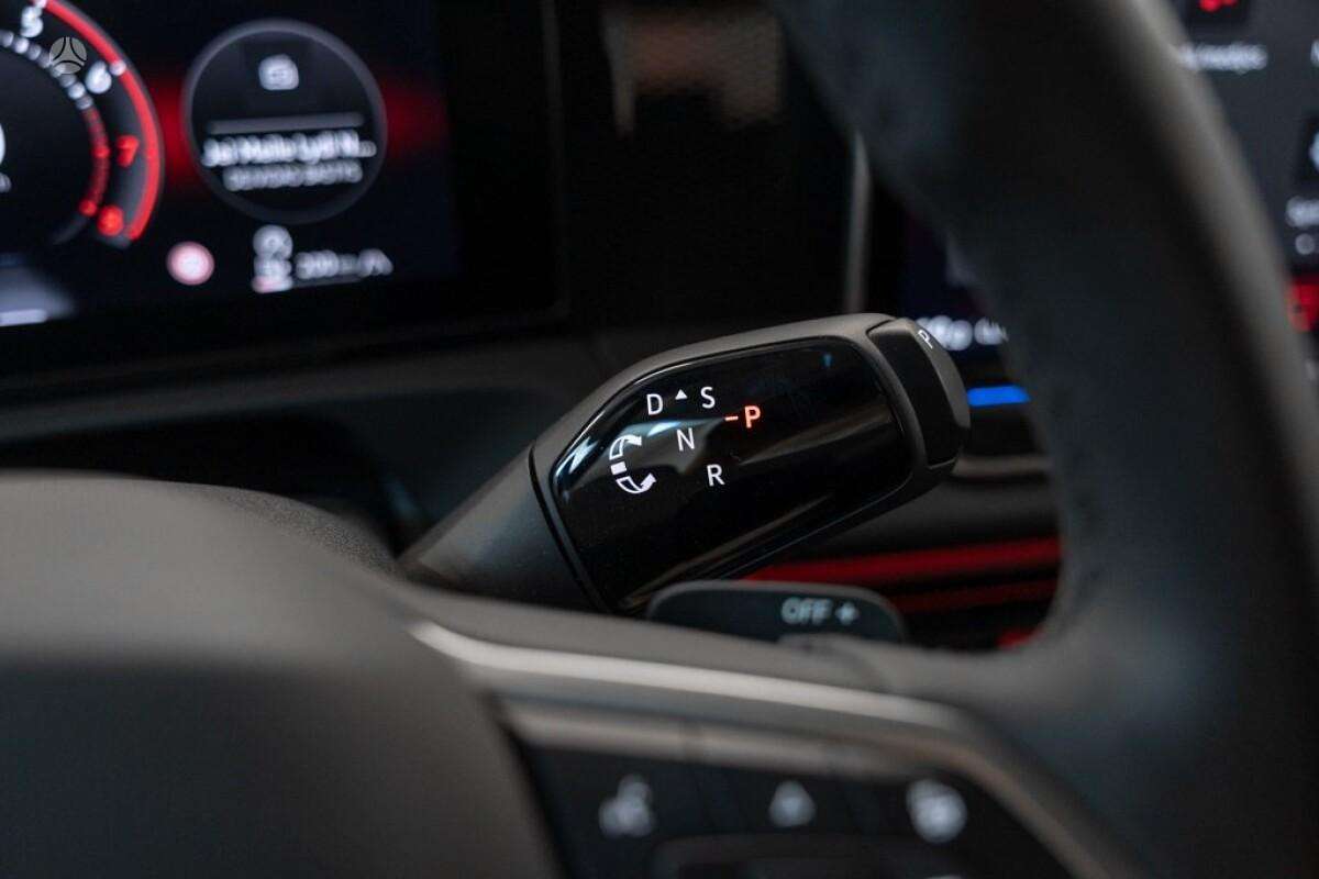 Volkswagen Tiguan - 11