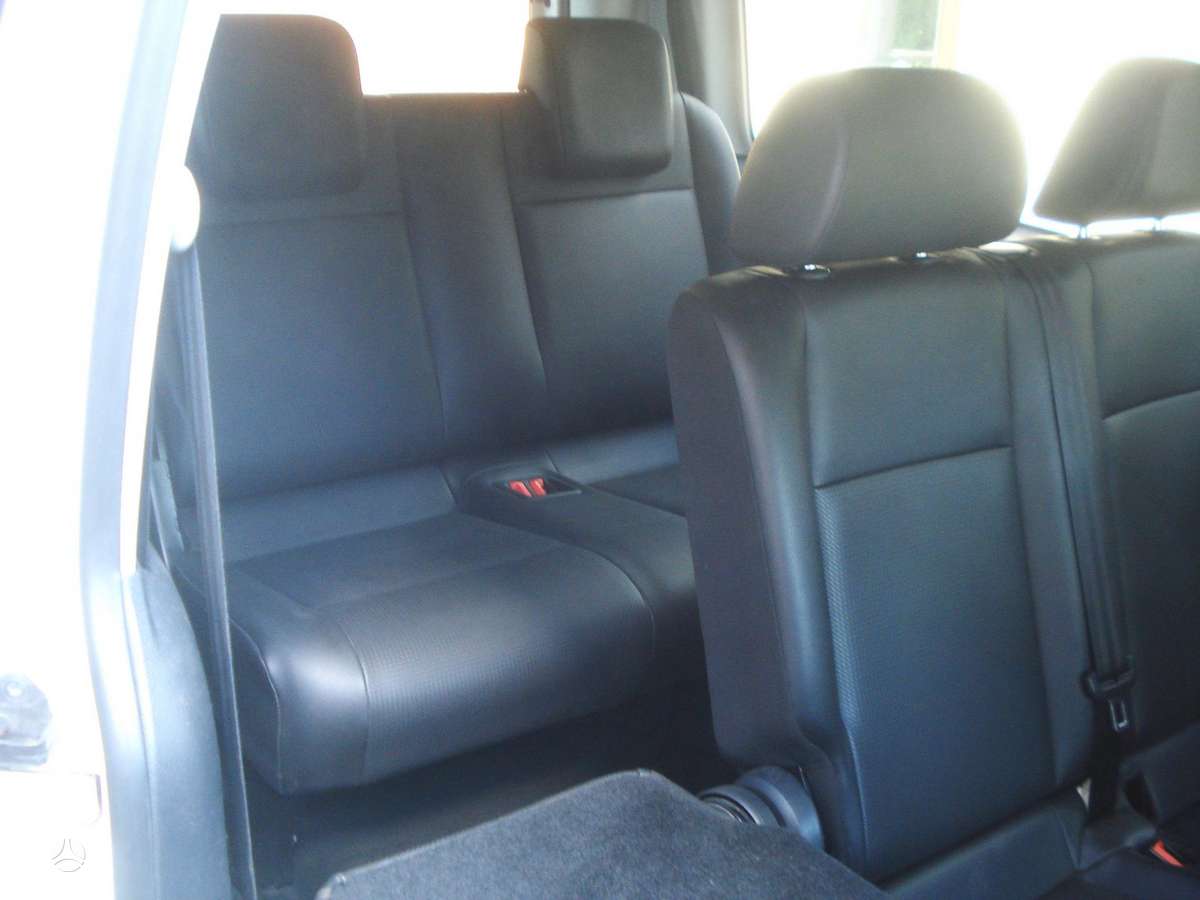 Volkswagen Caddy Maxi - 10