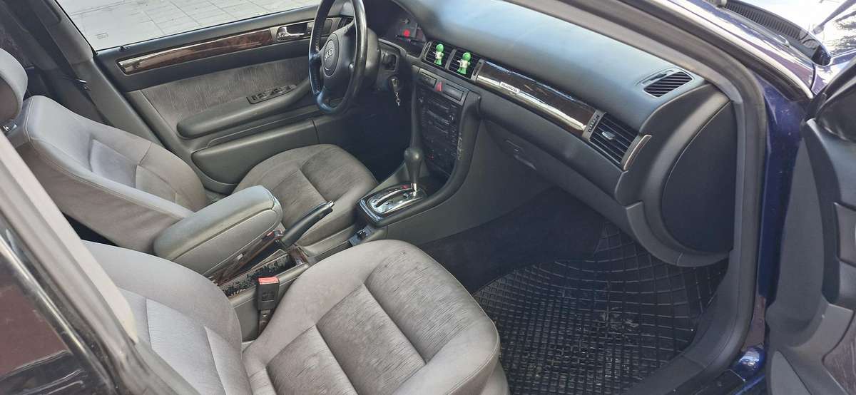 Audi A6, 2.5 l., universalas