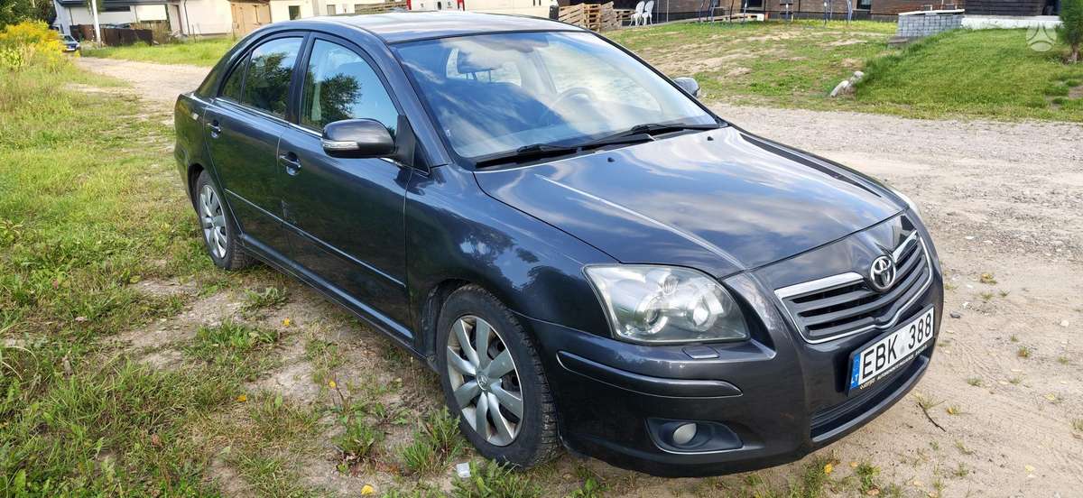 Toyota Avensis - 2