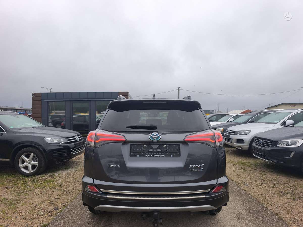 Toyota RAV4 - 5