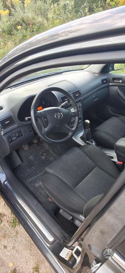 Toyota Avensis - 5