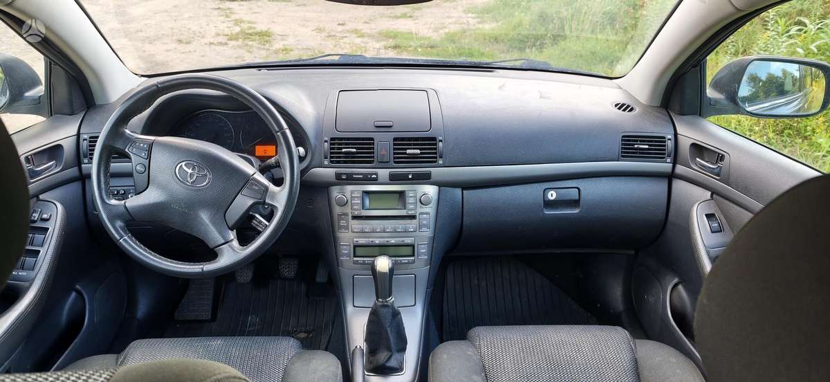 Toyota Avensis - 7