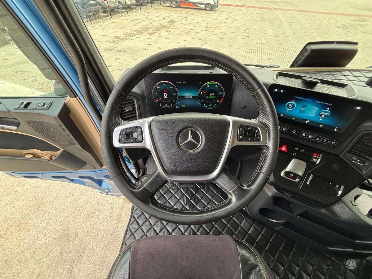 Mercedes-Benz Actros 2653 6x2, шасси
