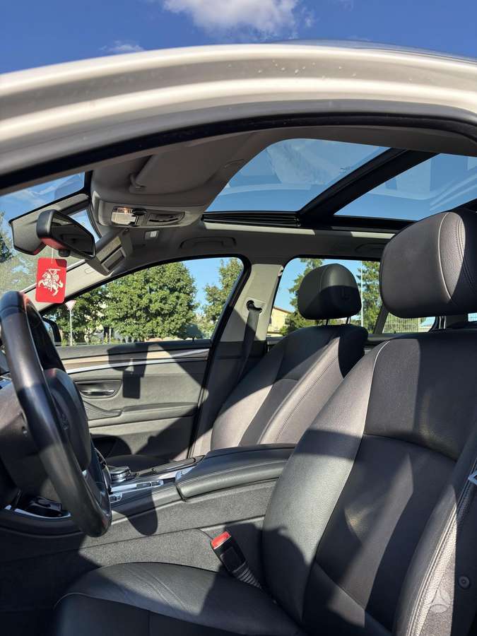 BMW 530, 3.0 l., wagon