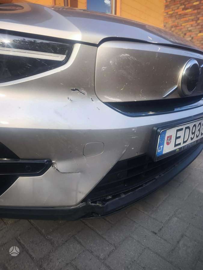 Volvo XC40 - 2