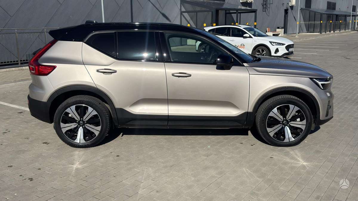 Volvo XC40 - 12