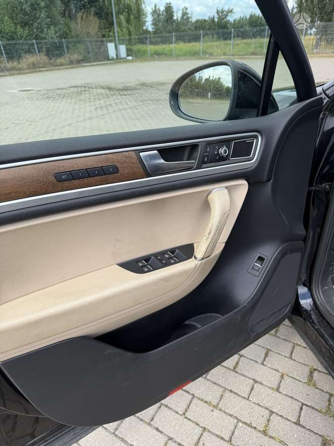 Volkswagen Touareg - 9